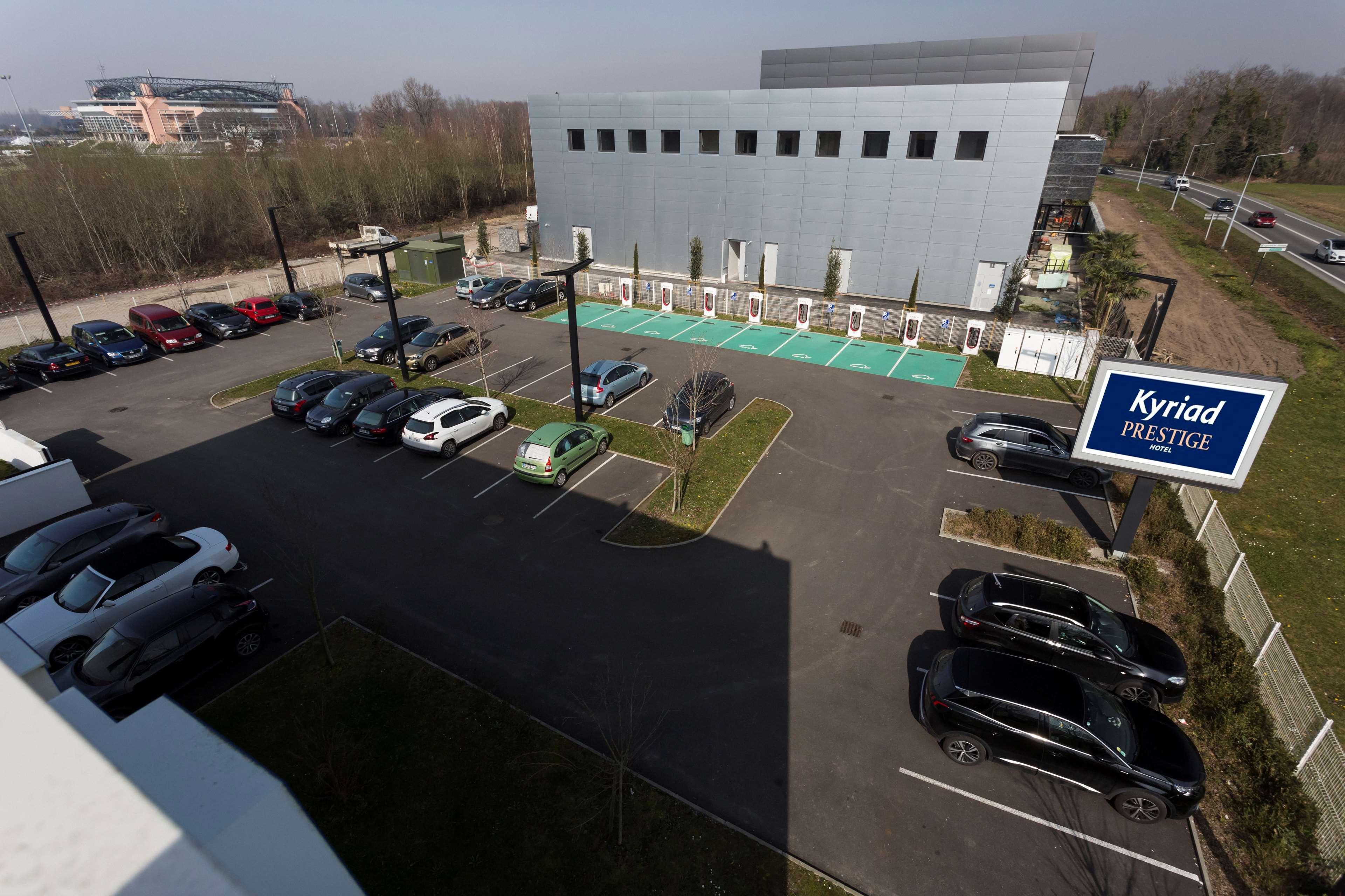 Kyriad Prestige Pau - Palais Des Sports Zewnętrze zdjęcie
