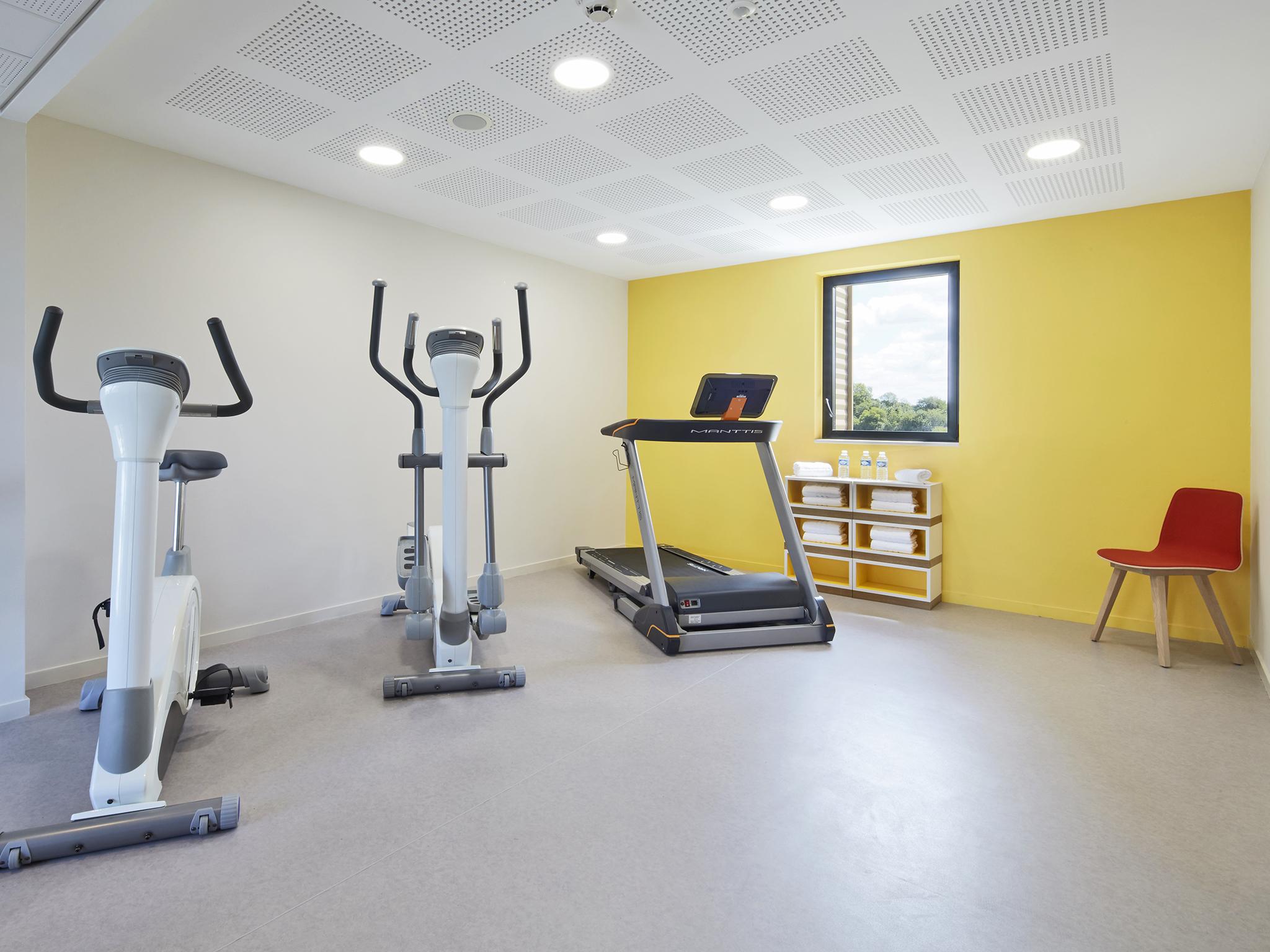 Kyriad Prestige Pau - Palais Des Sports Zewnętrze zdjęcie