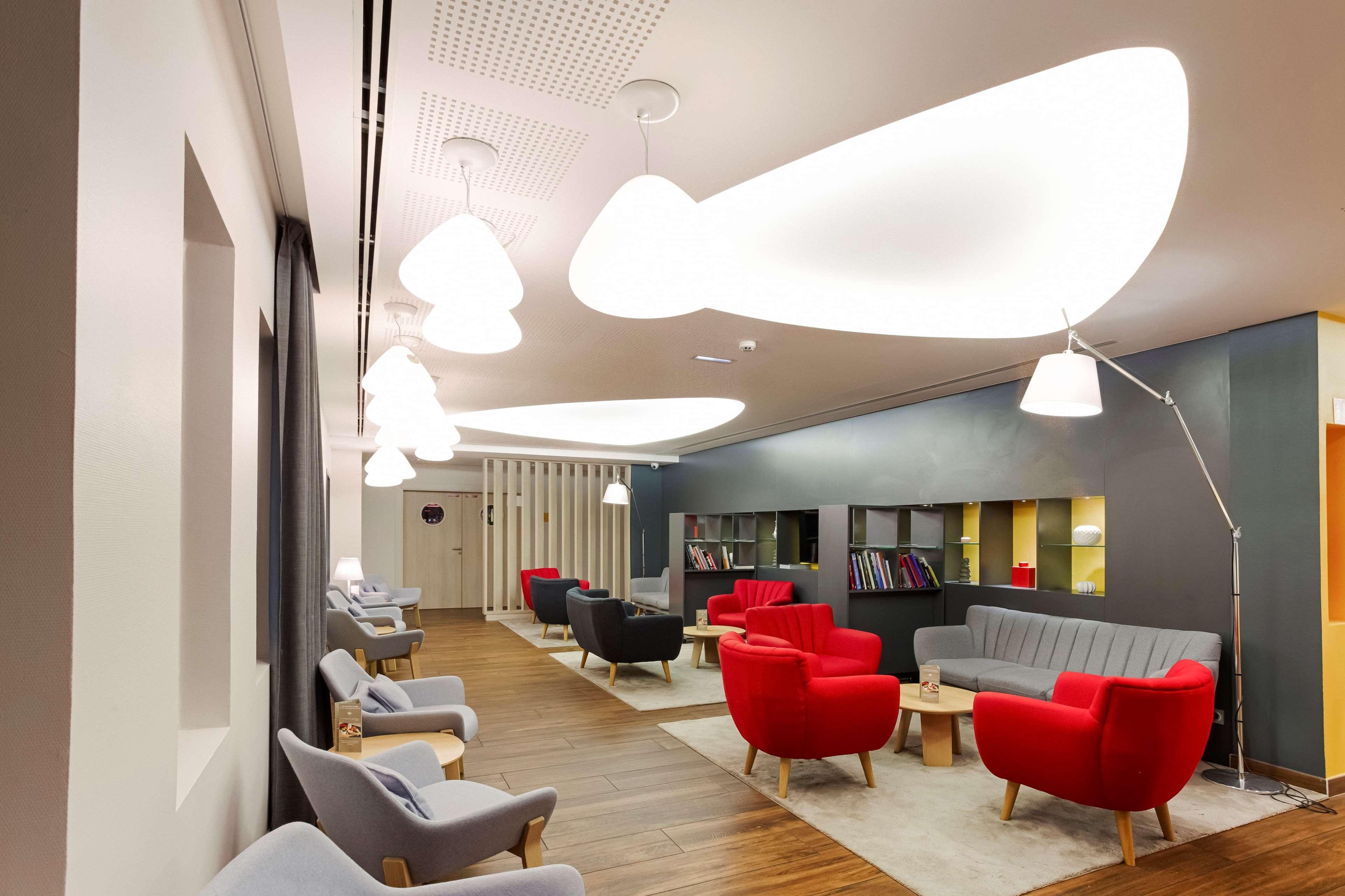 Kyriad Prestige Pau - Palais Des Sports Zewnętrze zdjęcie