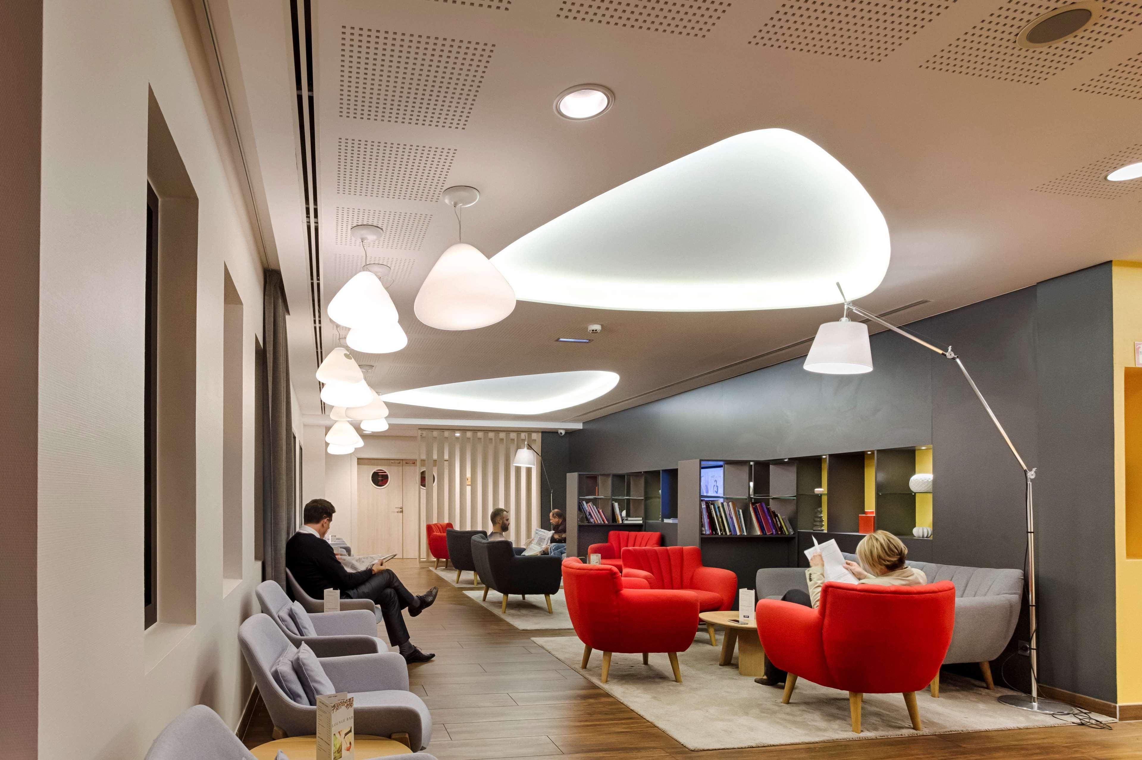 Kyriad Prestige Pau - Palais Des Sports Zewnętrze zdjęcie