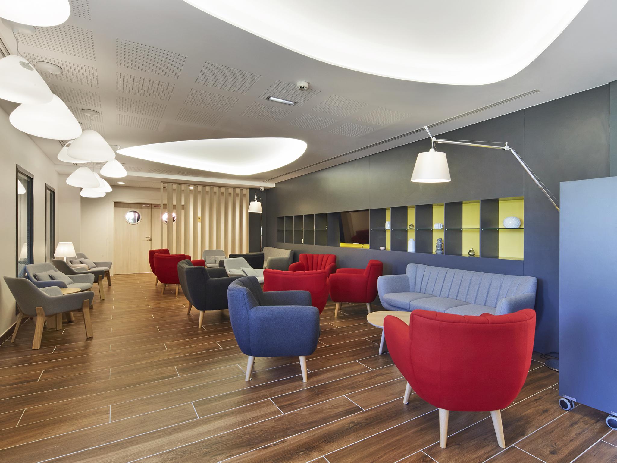 Kyriad Prestige Pau - Palais Des Sports Zewnętrze zdjęcie