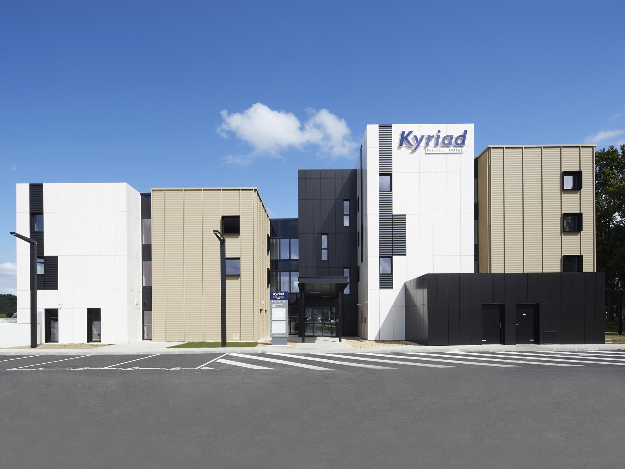Kyriad Prestige Pau - Palais Des Sports Zewnętrze zdjęcie