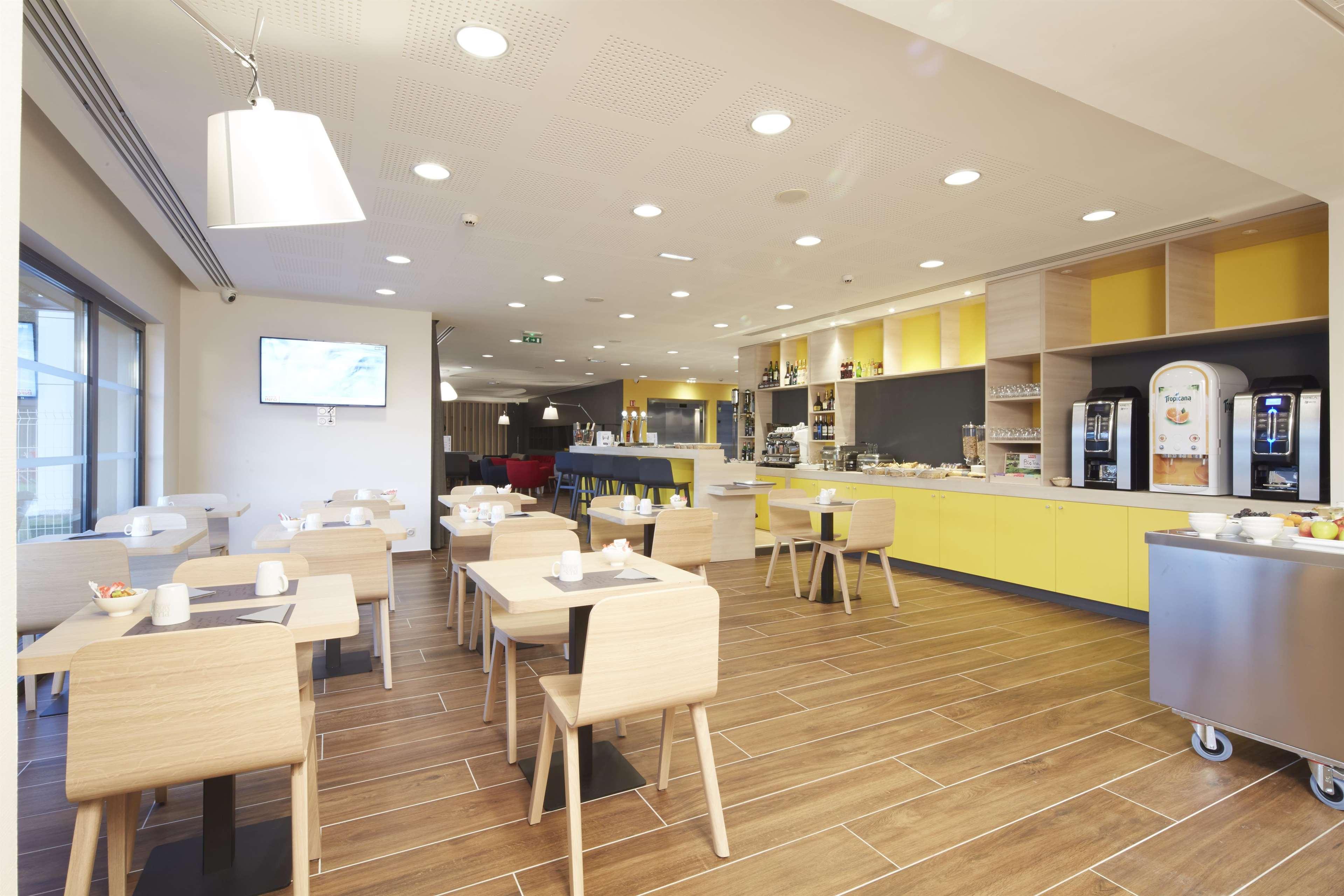 Kyriad Prestige Pau - Palais Des Sports Zewnętrze zdjęcie