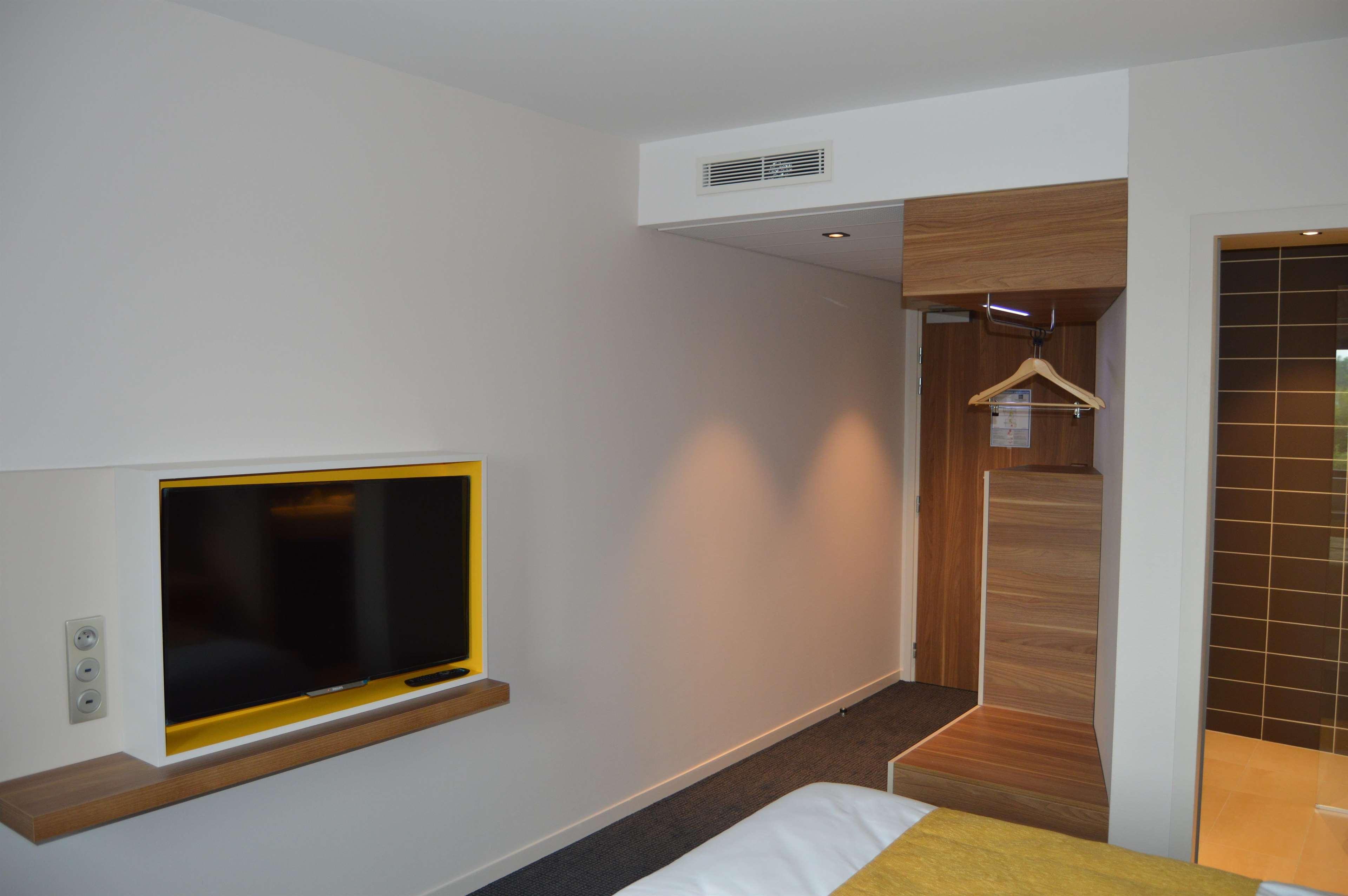 Kyriad Prestige Pau - Palais Des Sports Zewnętrze zdjęcie