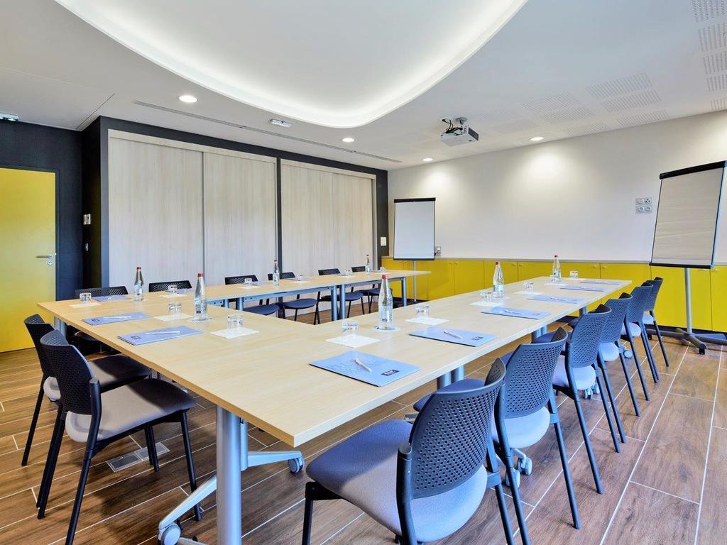 Kyriad Prestige Pau - Palais Des Sports Zewnętrze zdjęcie