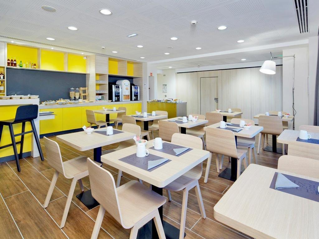 Kyriad Prestige Pau - Palais Des Sports Zewnętrze zdjęcie